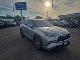 Used 2020 Toyota Highlander XLE image 2