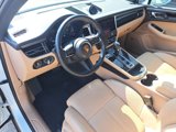 Certified 2022 Porsche Macan image 4