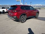 Used 2021 Nissan Rogue SV image 3