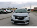 Used 2021 Chrysler Pacifica Touring-L image 2