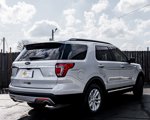 Used 2017 Ford Explorer XLT w/ Equipment Group 202A image 5