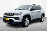 Used 2024 Jeep Compass Latitude image 2
