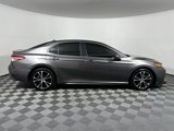 Used 2020 Toyota Camry SE image 4