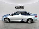 Used 2017 Toyota Camry SE image 2
