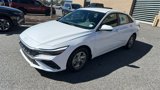 New 2025 Hyundai Elantra SE image 3