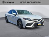 Used 2023 Toyota Camry SE image 3