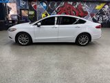 Used 2017 Ford Fusion SE image 2