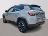 Used 2019 Jeep Compass Trailhawk image 4
