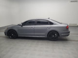 Used 2018 Volkswagen Passat 2.0T R-Line image 3