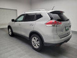 Used 2016 Nissan Rogue SV image 5