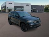 Used 2017 Jeep Grand Cherokee Altitude image 2