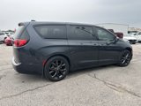 Used 2019 Chrysler Pacifica Touring Plus w/ S Appearance Package image 4