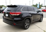 Used 2019 Toyota Highlander LE image 5