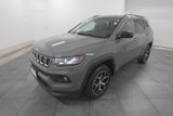 Used 2024 Jeep Compass Latitude image 4