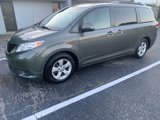 Used 2011 Toyota Sienna LE image 3