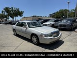 Used 2006 Lincoln Town Car Signature Limited image 3