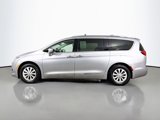 Used 2018 Chrysler Pacifica Touring-L image 4