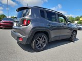 Used 2021 Jeep Renegade Latitude image 2