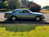 Used 2004 Lincoln Town Car Signature image 6