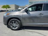Used 2017 Toyota Highlander XLE image 2