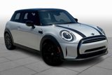 Used 2022 MINI Cooper 2-Door Hardtop w/ Premium Package image 2