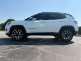 Used 2017 Jeep Compass Limited image 4