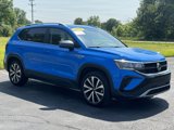Used 2022 Volkswagen Taos SE w/ Panoramic Sunroof Package image 6