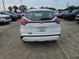 Used 2025 Nissan Kicks Play S image 3