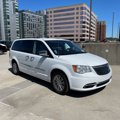 Used 2014 Chrysler Town & Country Touring-L image 4