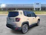 Used 2017 Jeep Renegade Trailhawk image 4