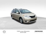 Used 2014 Toyota Sienna LE image 3