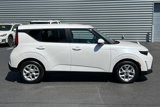 Used 2023 Kia Soul LX w/ LX Technology Package image 3