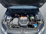 Used 2016 Volkswagen e-Golf SE image 4