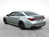 Used 2019 Toyota Avalon XSE image 3