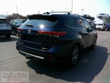 Used 2022 Toyota Highlander XLE image 2
