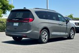 Used 2023 Chrysler Pacifica Limited image 4