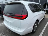 Certified 2023 Chrysler Pacifica Limited image 2