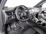 Certified 2025 Porsche Macan image 4