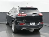 Used 2017 Jeep Cherokee Limited image 4