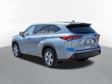 Used 2022 Toyota Highlander LE image 4