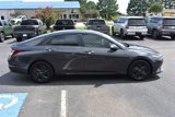 Used 2022 Hyundai Elantra SEL w/ Convenience Package image 4