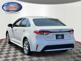 Used 2022 Toyota Corolla LE image 4