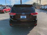 Used 2019 Toyota Highlander LE w/ Carpet Mat Package (TMS) image 5
