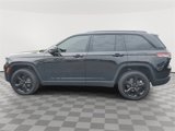 Used 2022 Jeep Grand Cherokee Altitude image 3