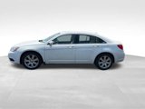 Used 2011 Chrysler 200 Touring image 4