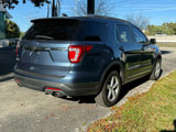 Used 2018 Ford Explorer XLT image 5