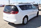 Used 2022 Chrysler Pacifica Touring-L image 4