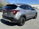 New 2025 Kia Seltos SX w/ SX Sunroof Package image 4
