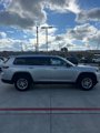 Used 2023 Jeep Grand Cherokee L Laredo image 4