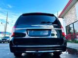 Used 2016 Chrysler Town & Country Touring-L w/ Trailer Tow Group image 4